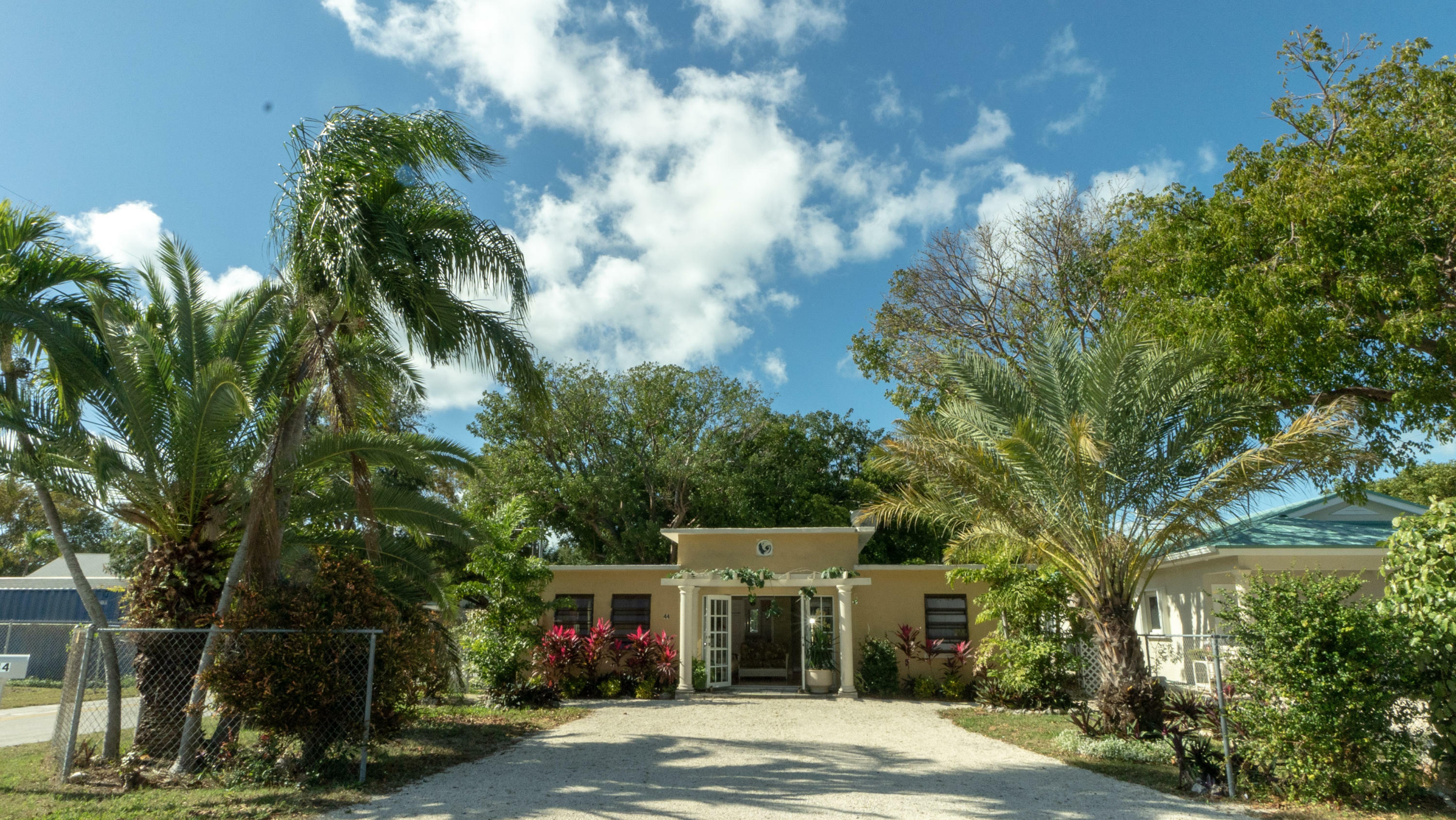 Property Photo:  44 Rock Harbor Drive  FL 33037 