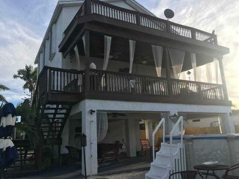 Property Photo:  20 Pelican Road  FL 33037 