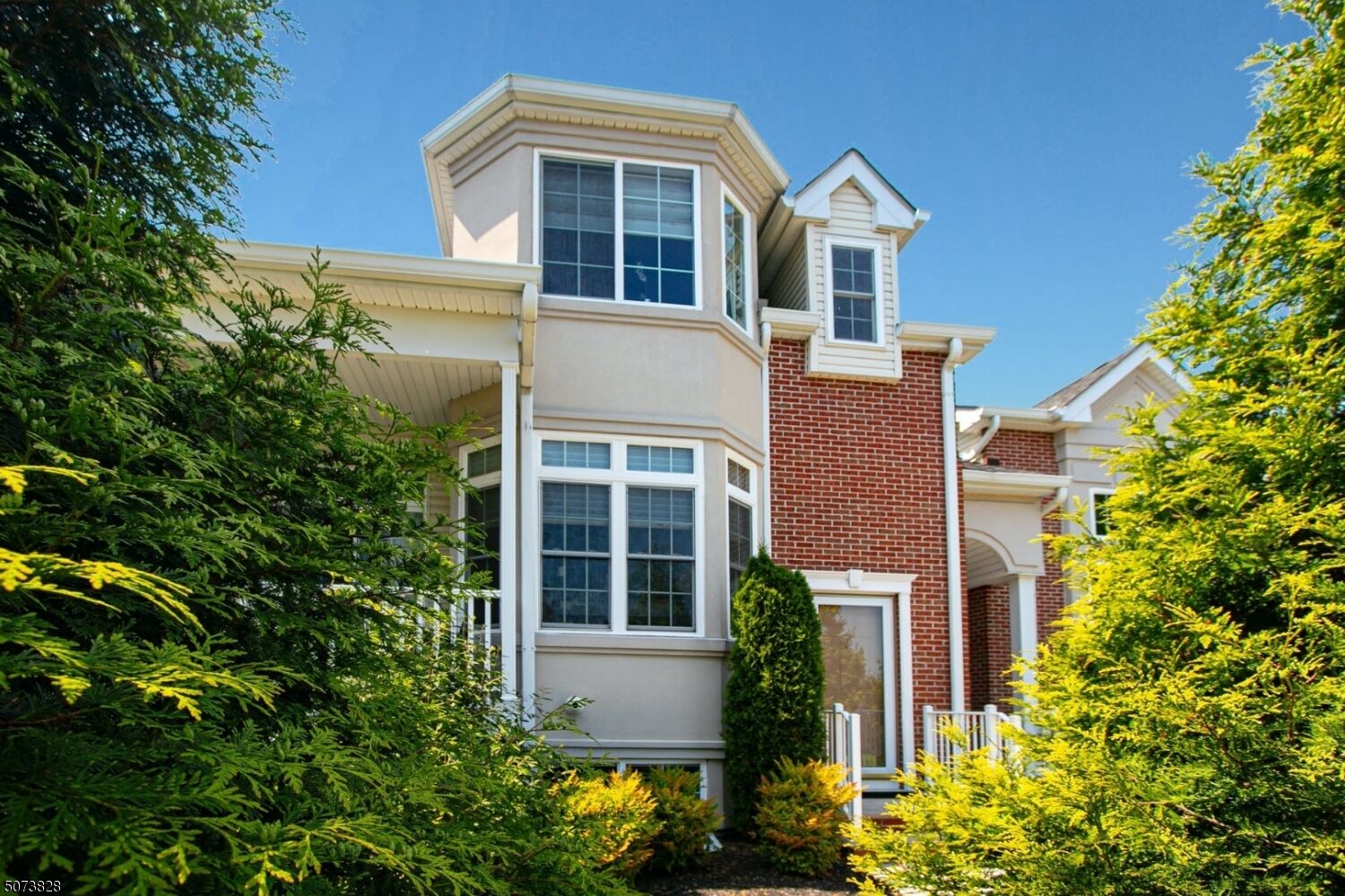 Property Photo: 206 Chestnut Ct NJ 07027