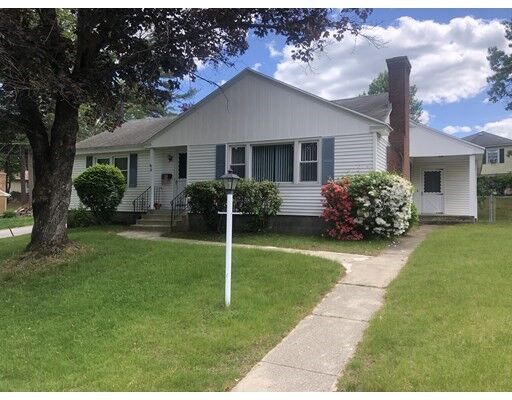 Property Photo: 18 Ridgewood Dr MA 01501