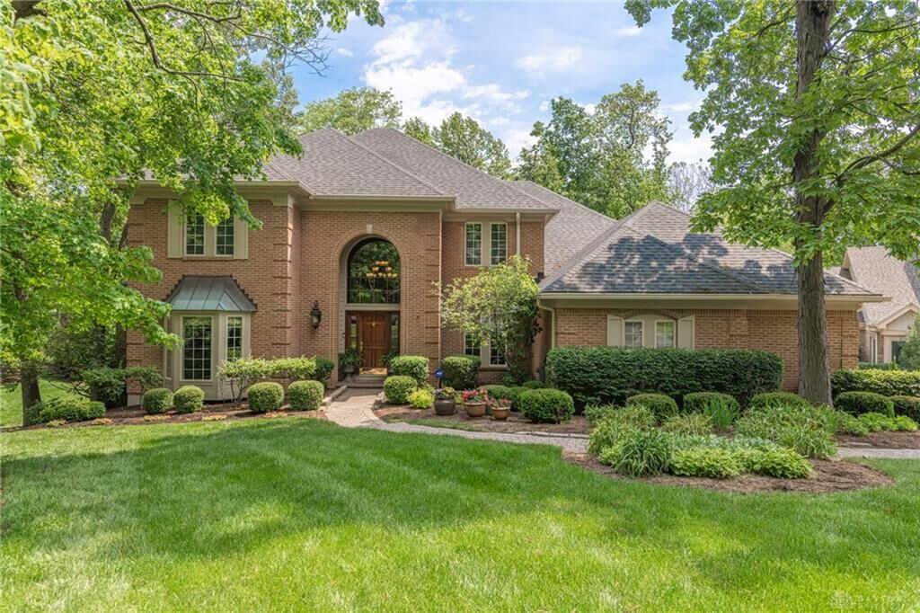 Property Photo: 1062 Thicket Walk OH 45429