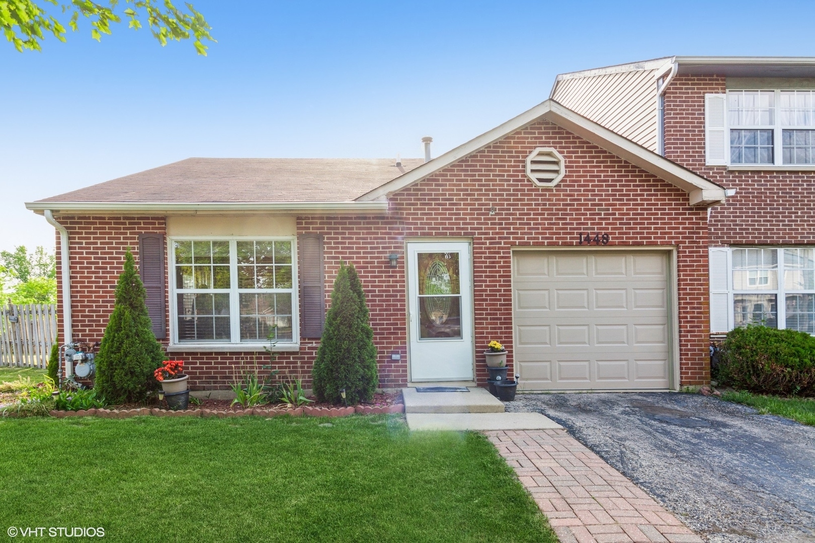 Property Photo: 1448 Oxford Street IL 60188