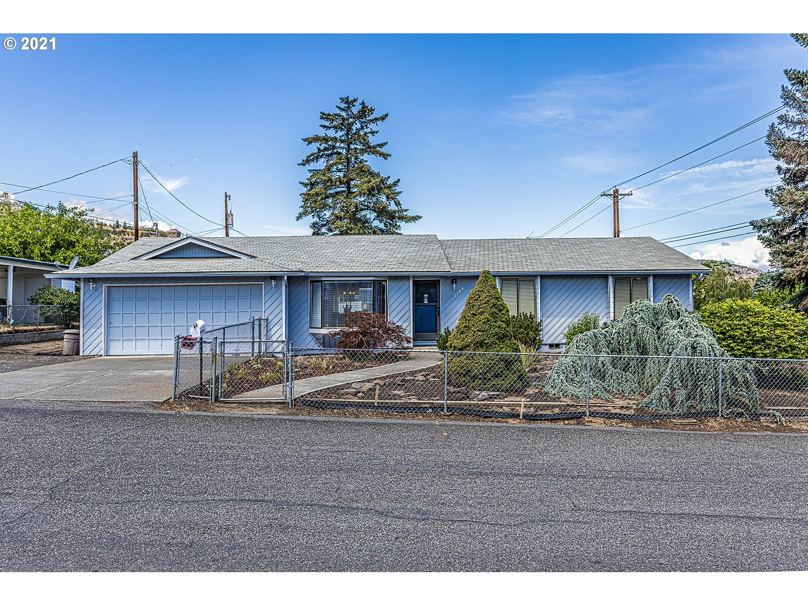 1105 Blakeley Way  The Dalles OR 97058 photo