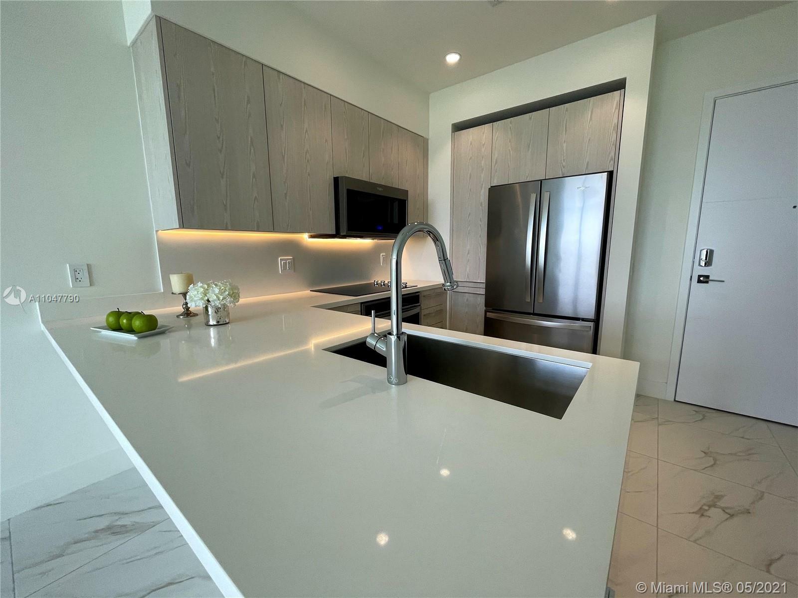 Property Photo:  2000 Metropica Way 602  FL 33323 