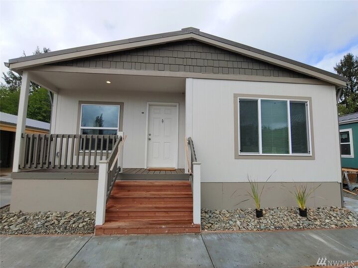 Property Photo:  2010 Broadway Ave 8  WA 98550 