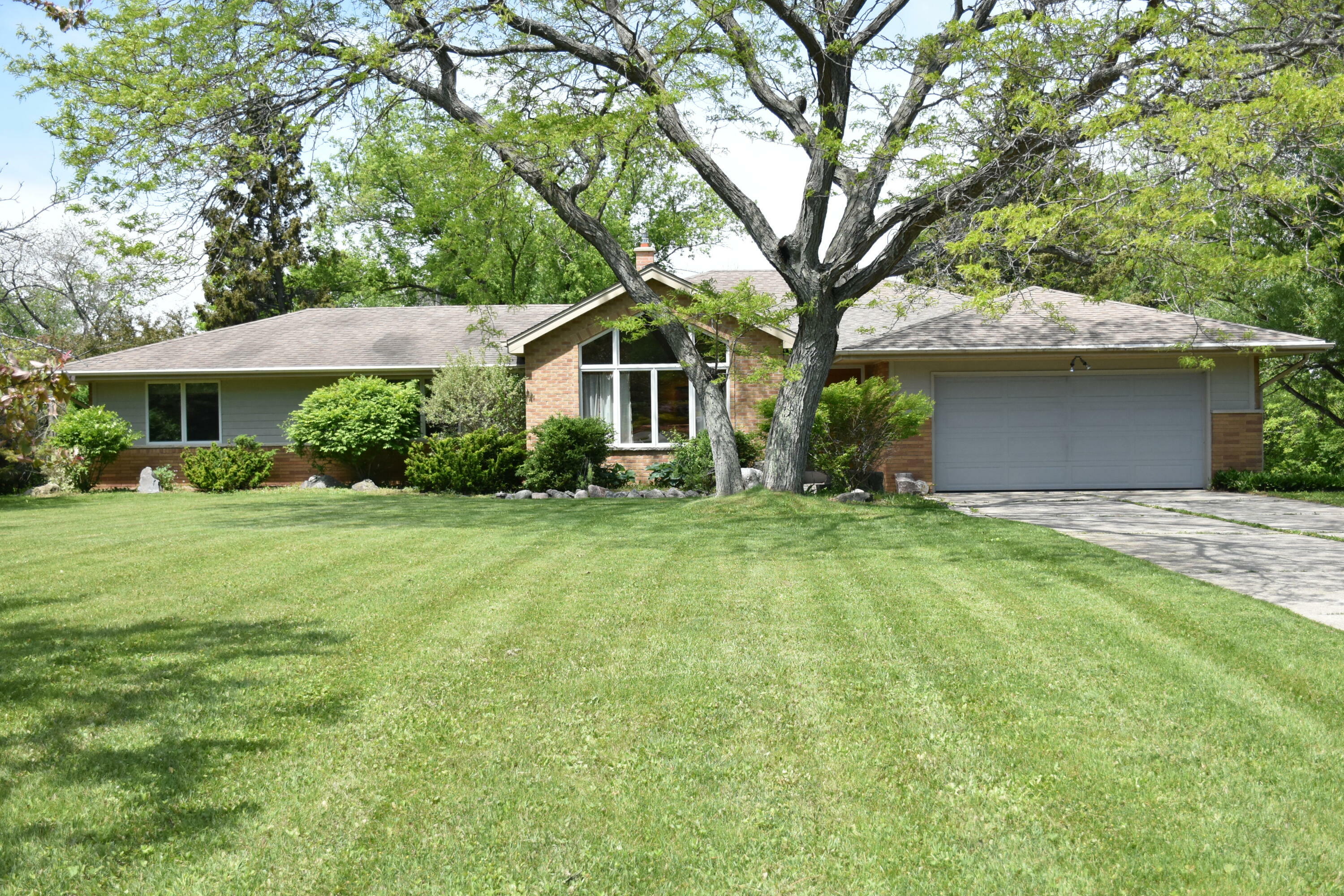 Property Photo:  11315 N Lilac Ln  WI 53092 