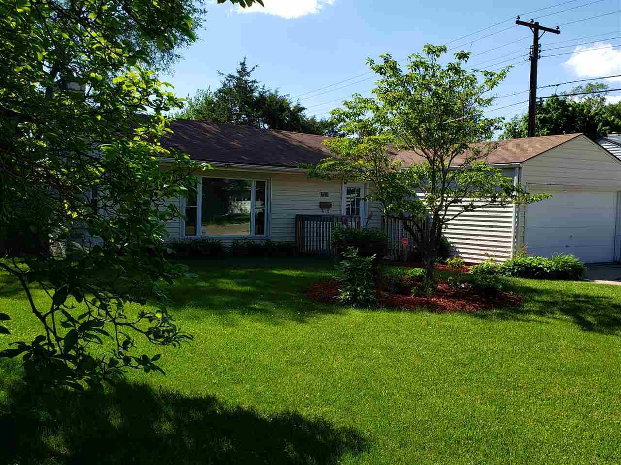 Property Photo:  2510 Ridge Avenue  IL 61103 