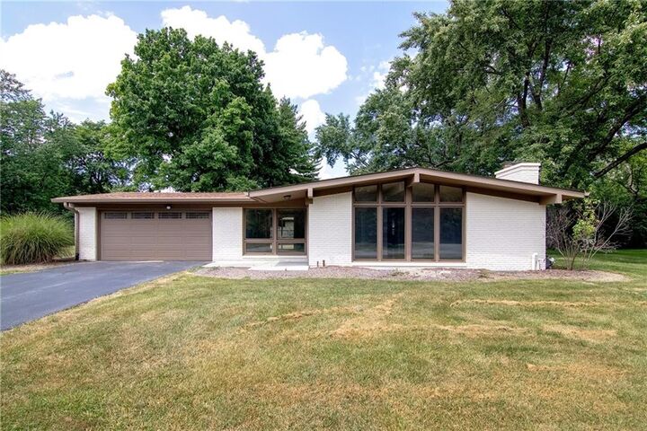 4802 E 70th Street  Indianapolis IN 46220 photo