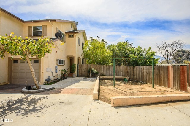 Property Photo:  256 S 12th Street  CA 93060 