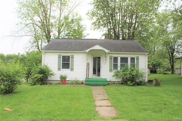 Property Photo:  410 Harris Street   63379 