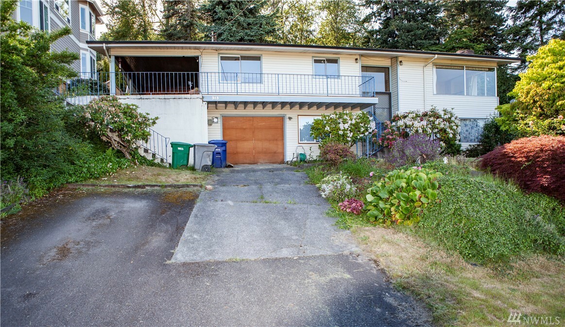 Property Photo:  363 Lind Ave NW  WA 98057 