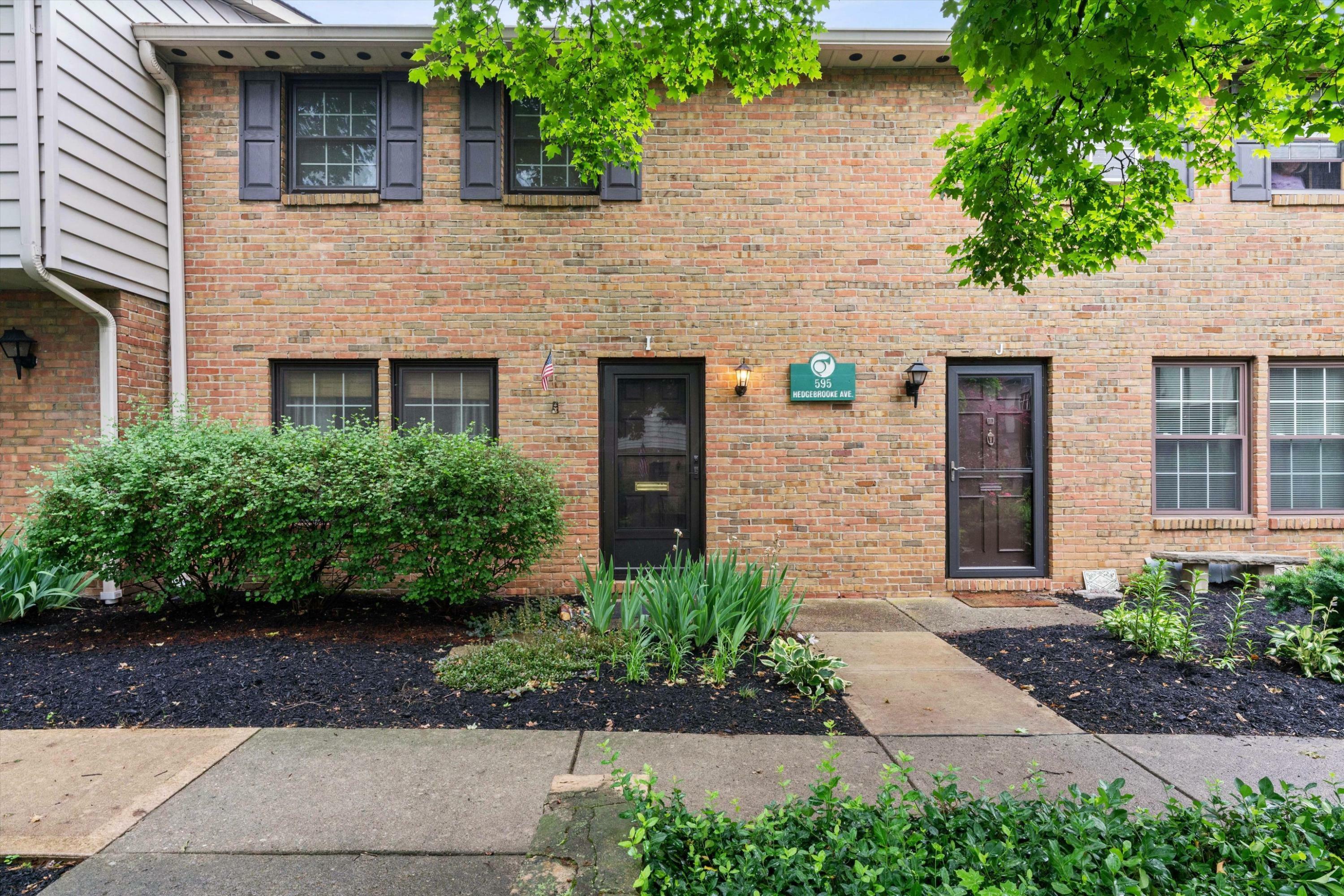 Property Photo:  595 Hedgebrooke Avenue I  OH 43214 