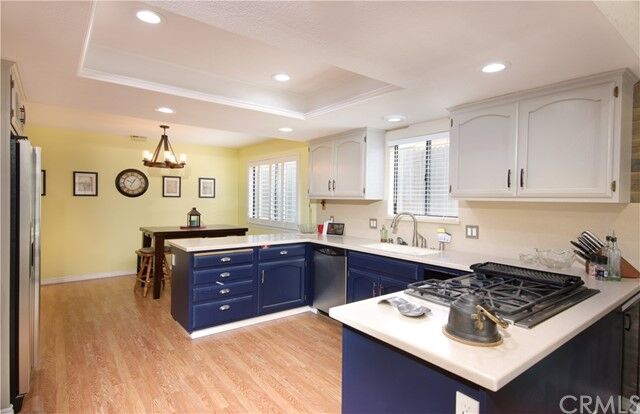 Property Photo: 860 Sunshine Court CA 93455