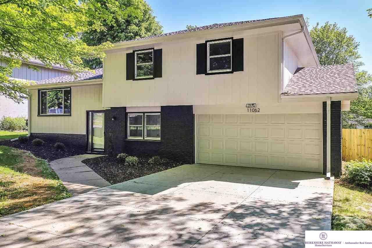 Property Photo: 11062 V NE 68137