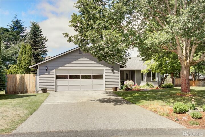 Property Photo:  417 Herb Ct SE  WA 98513 