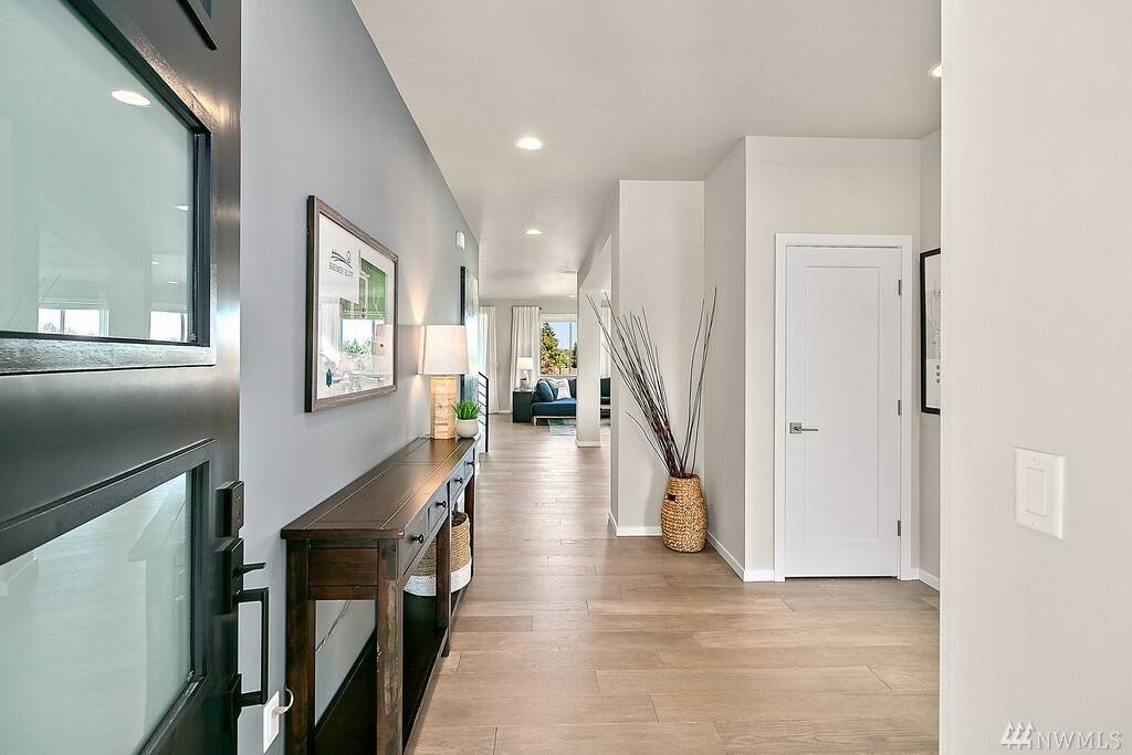 Property Photo: 9705 S 209th St WA 98031