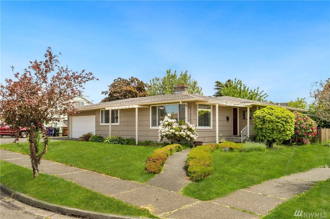 Property Photo:  6701 S L St  WA 98408 