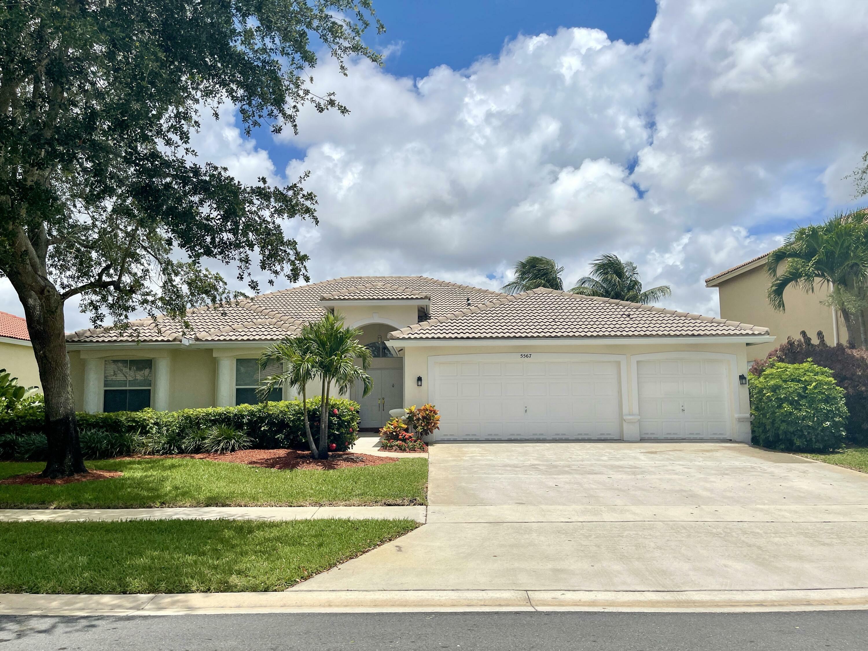 Property Photo:  5567 Lake Shore Village Circle  FL 33463 