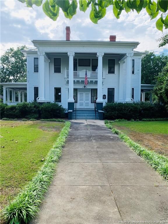 Property Photo:  301 N Florence Street N  NC 28364 