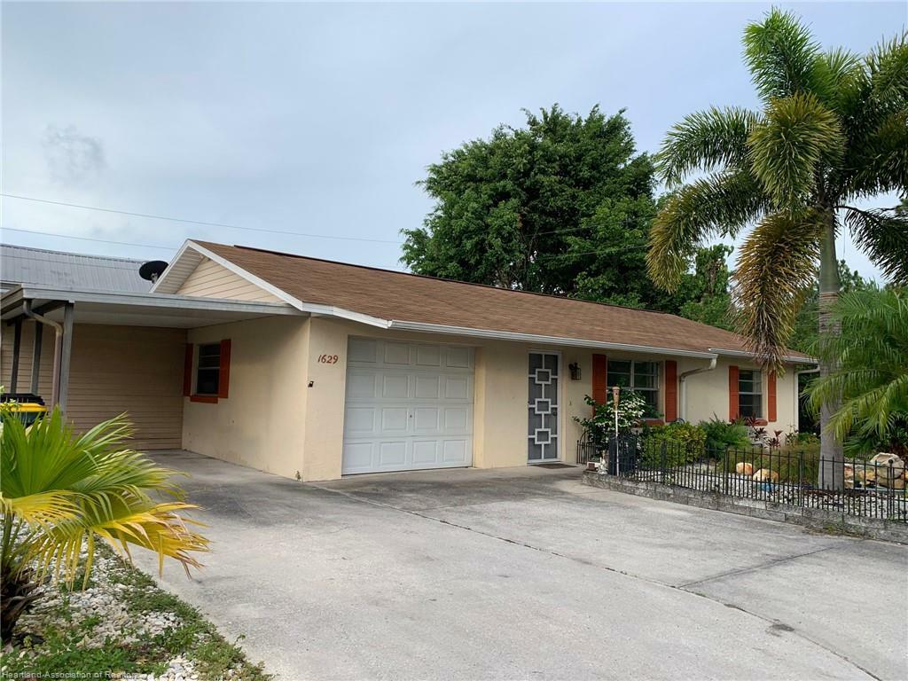 Property Photo:  1629 Koy Drive  FL 33870 