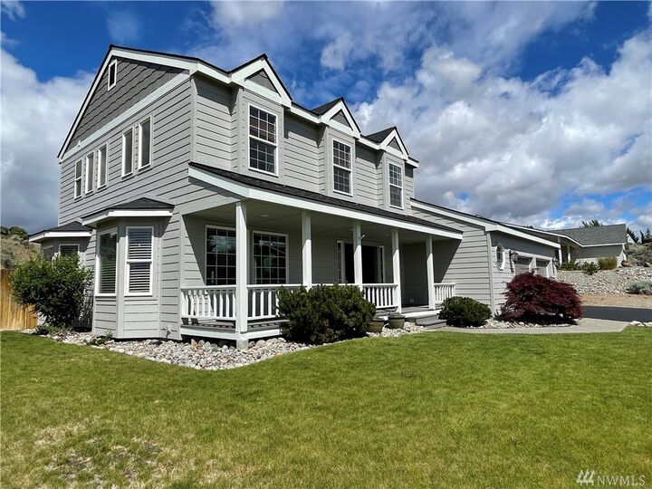 Property Photo: 434 Hillcrest Cir WA 98841