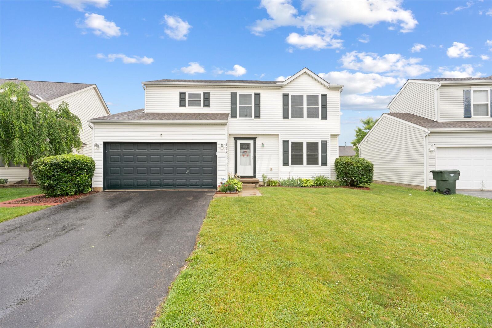 Property Photo:  2575 Delamaine Drive  OH 43123 