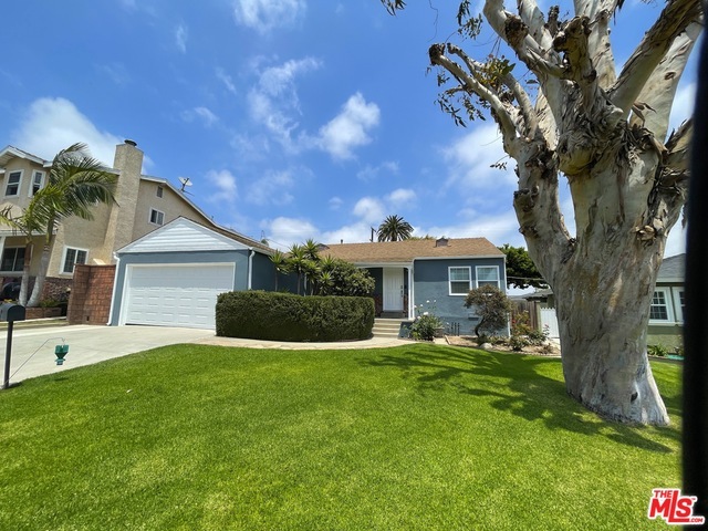 Property Photo:  8886   Earhart Ave  CA 90045 