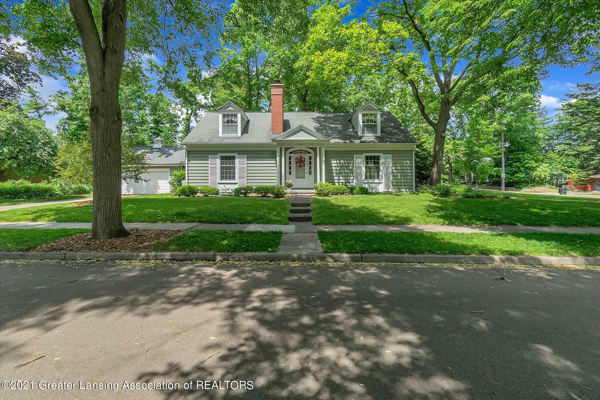 Property Photo:  806 Wildwood Drive  MI 48823 