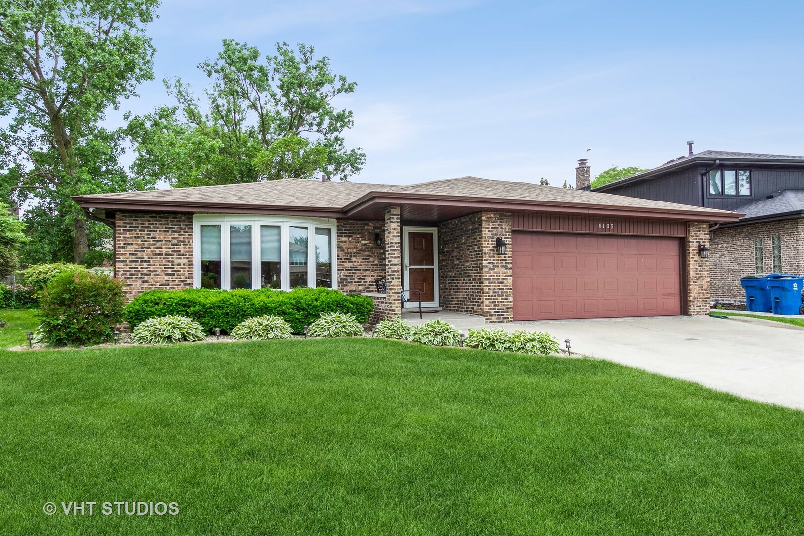 Property Photo:  8105 Valley Drive  IL 60465 