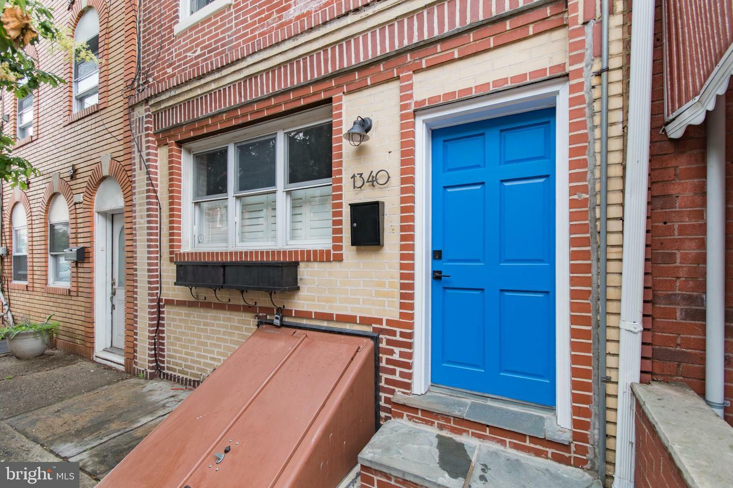 Property Photo:  1340 E Passyunk Avenue  PA 19147 