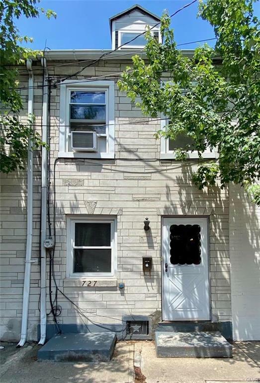 Property Photo:  727 Gordon Street  PA 18102 