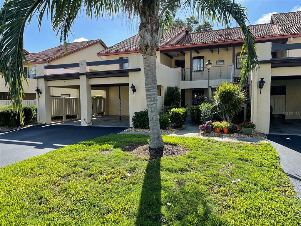 Property Photo:  752 Avenida Estancia Unit K  FL 34292 