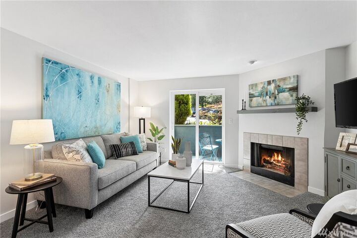 Property Photo:  975 Aberdeen Ave NE L101  WA 98056 