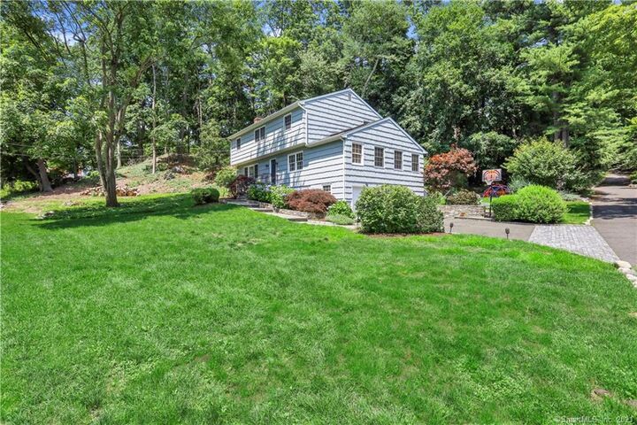 12 Saint George Place  Westport CT 06880 photo