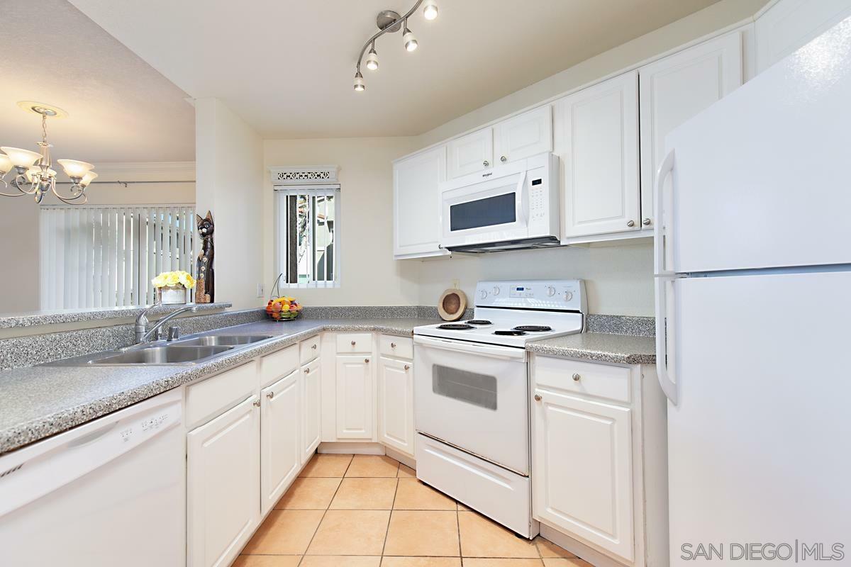 Property Photo:  7565 Charmant Dr 603  CA 92122 