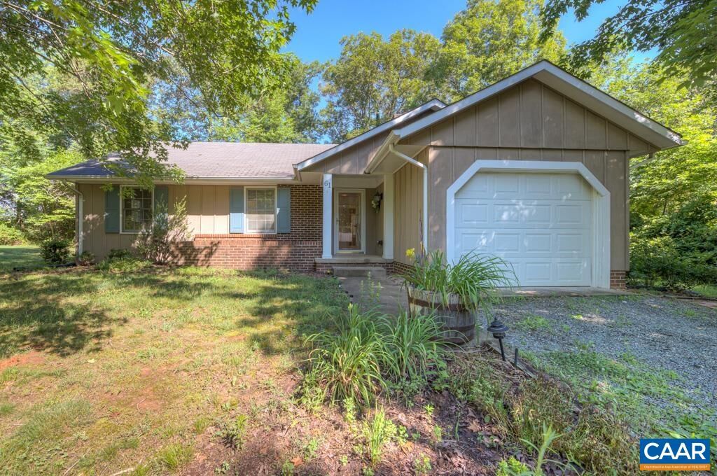 Property Photo: 61 Pinewood Ct VA 22968