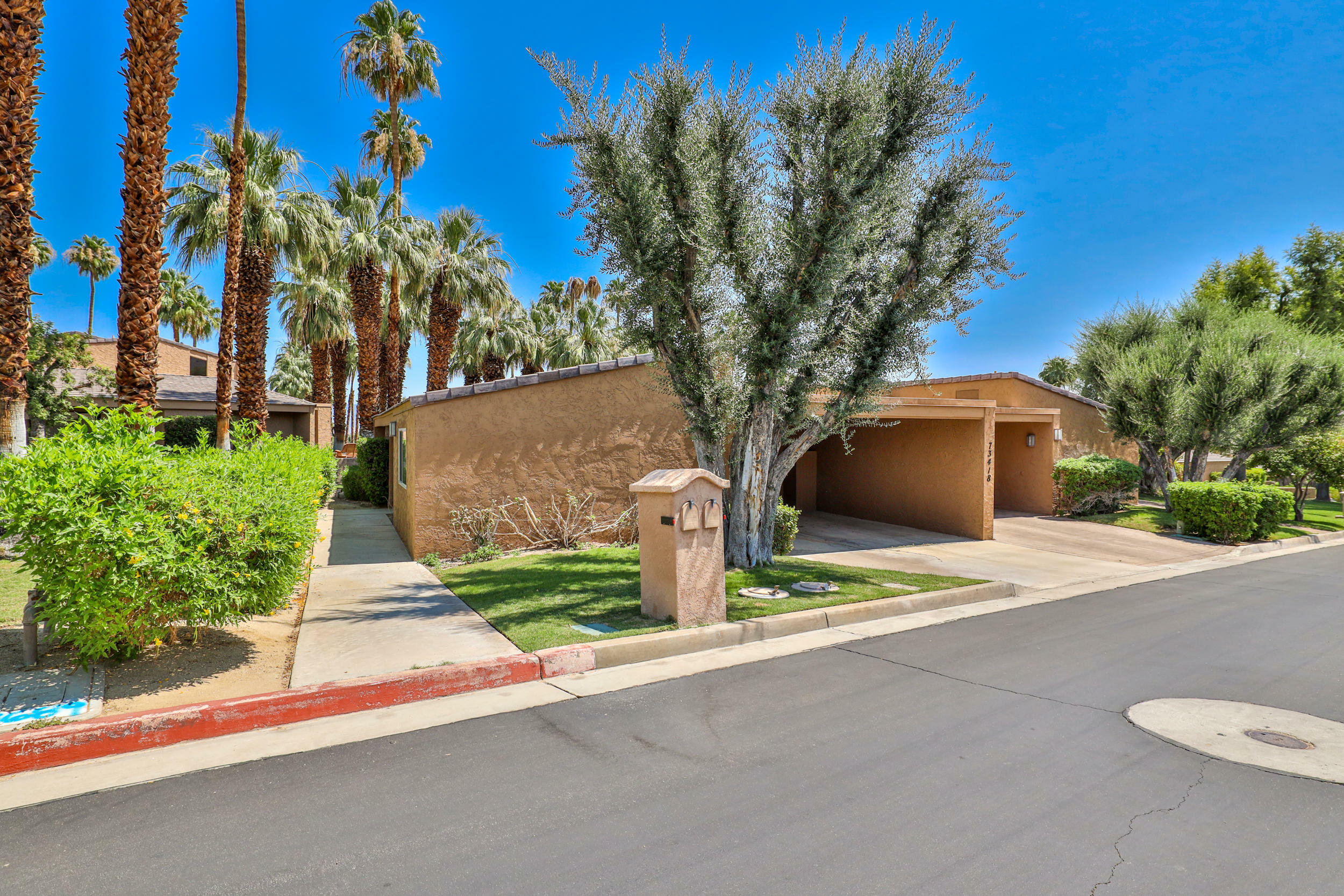 Property Photo: 73412 Foxtail Lane CA 92260