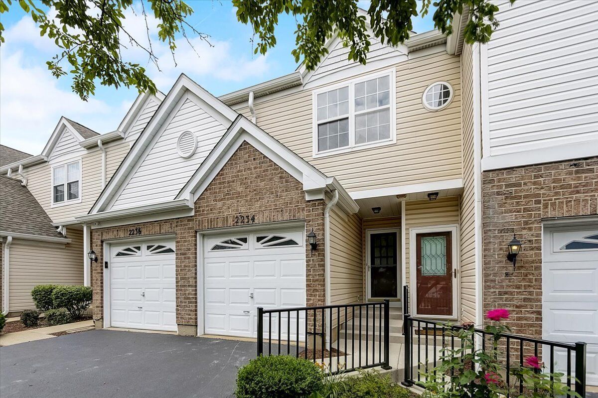 Property Photo: 2234 S Lincoln Street IL 60148