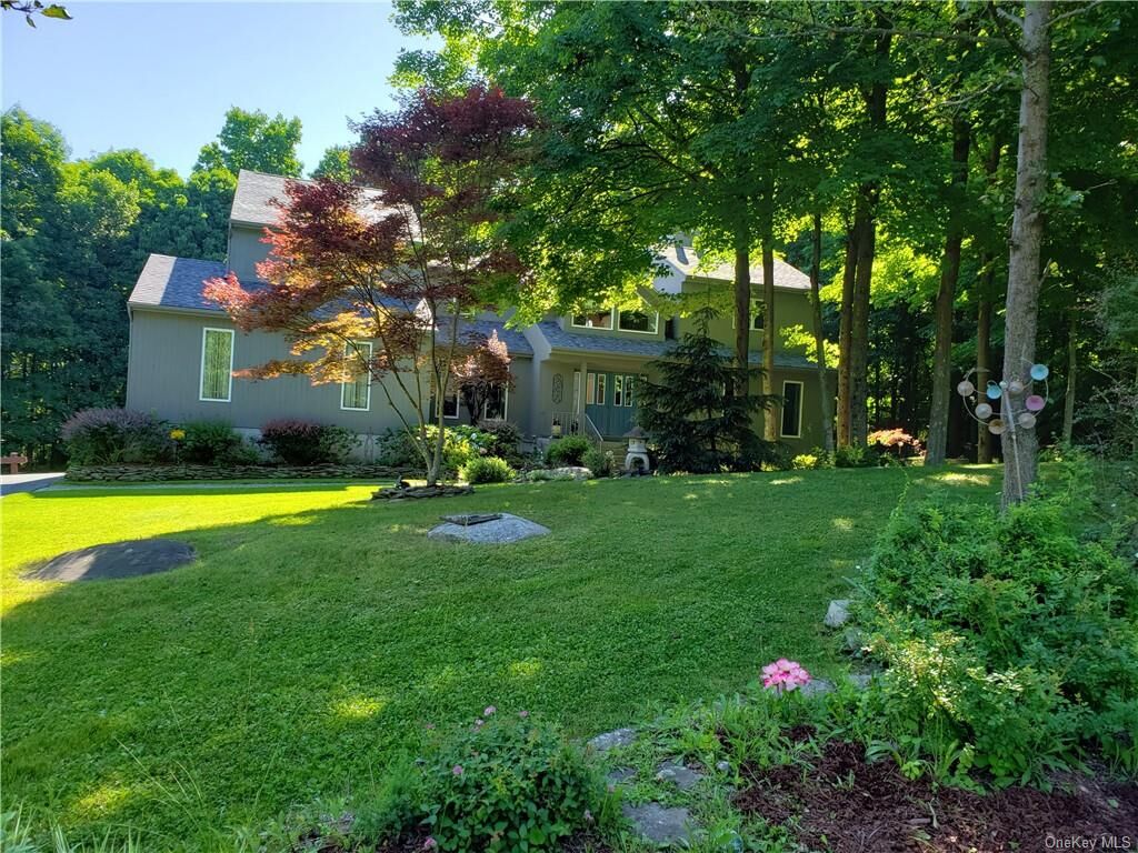 Property Photo:  7 Dennis Drive  NY 10930 