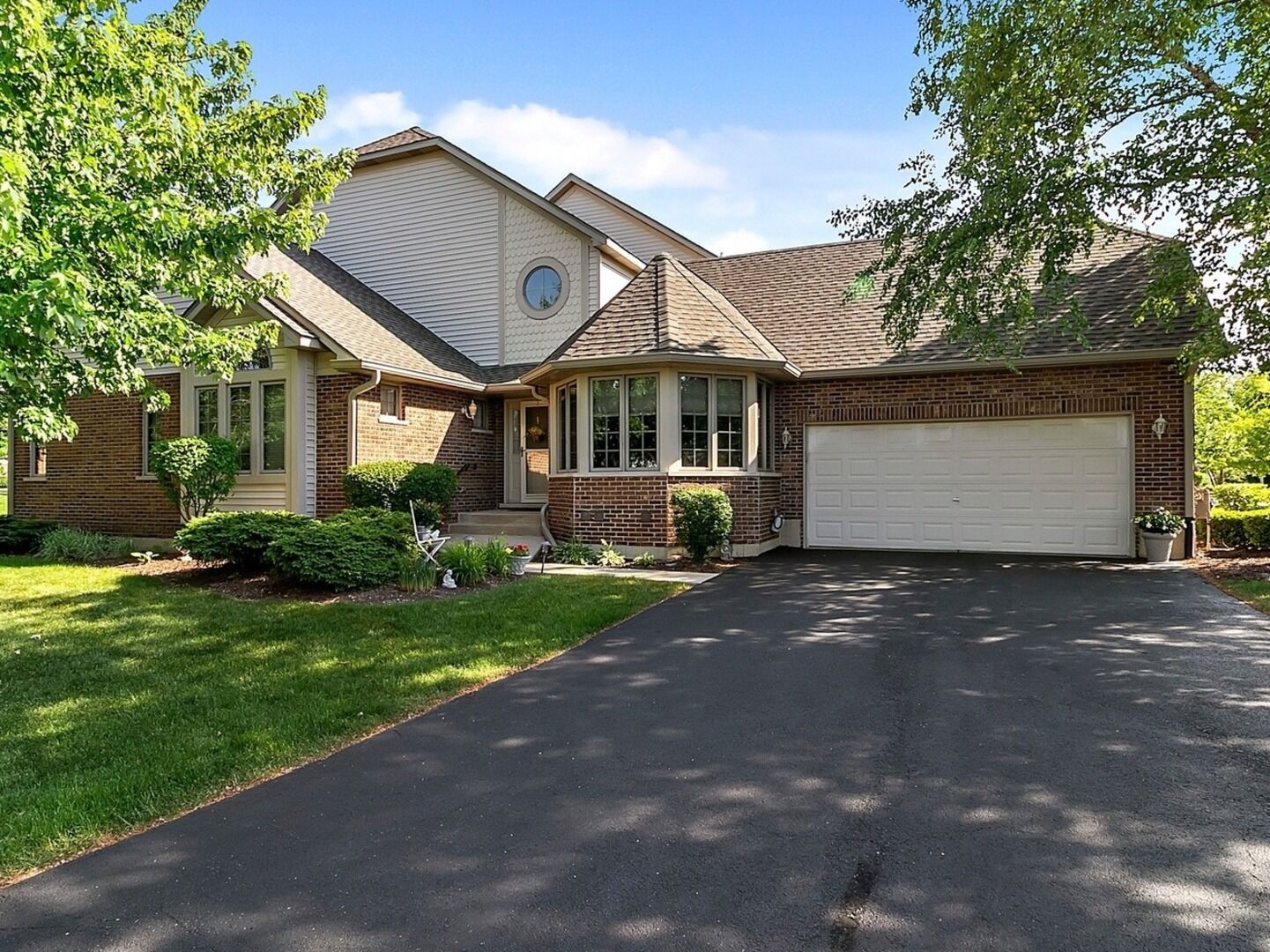 Property Photo:  12237 Spire Drive  IL 60439 