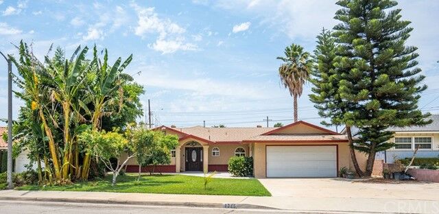 Property Photo:  1385 Claremont Place  CA 91767 