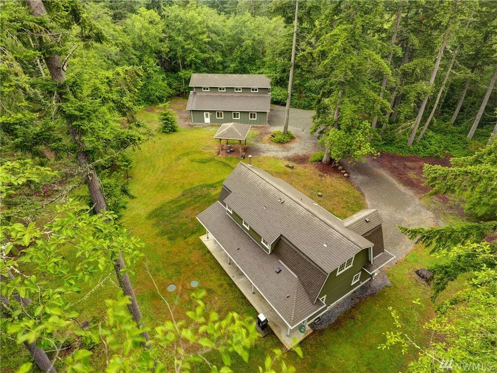 Property Photo:  17816 Commons Rd SW  WA 98070 