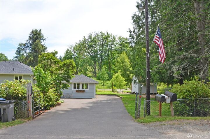 Property Photo: 14231 Maple Rd SE WA 98367