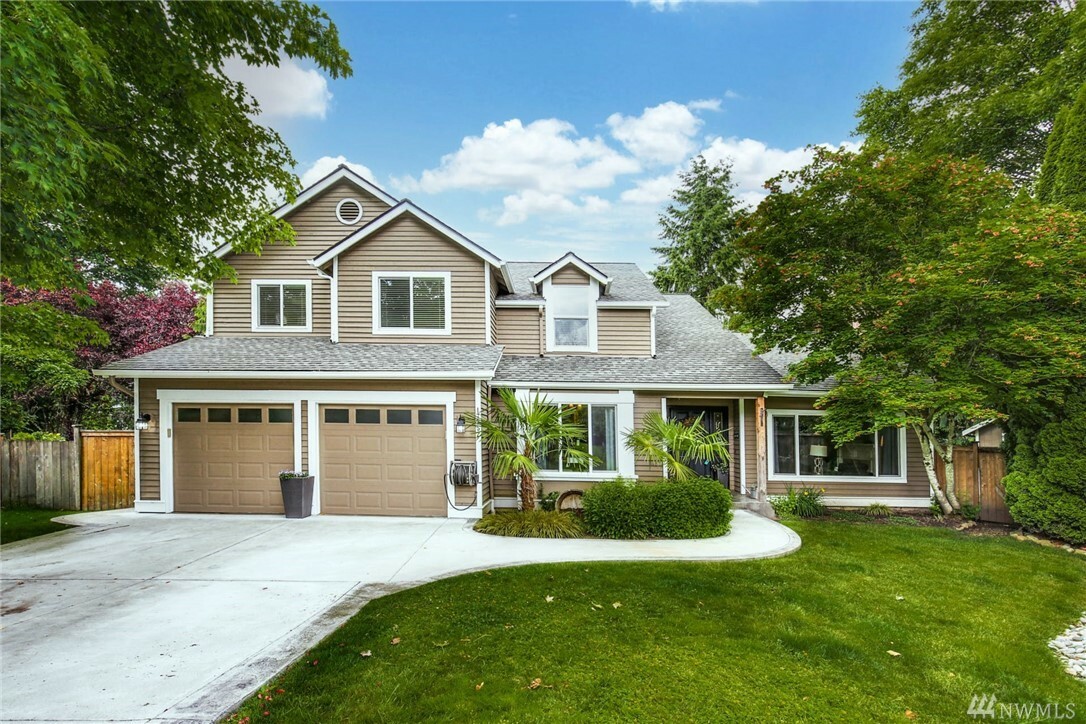 Property Photo:  17752 NE 101st Ct  WA 98052 