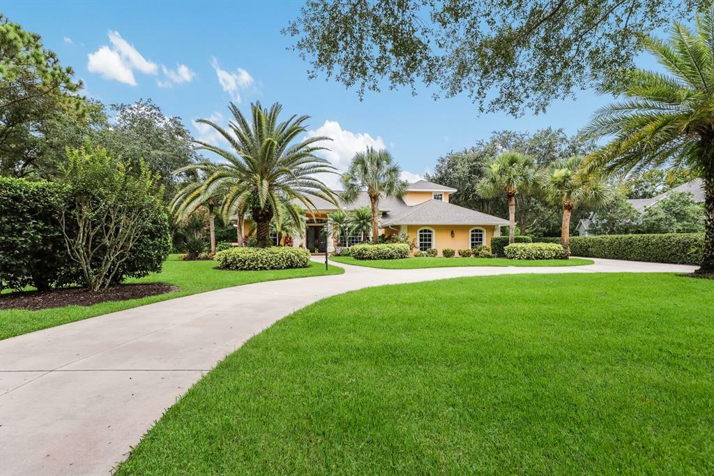 Property Photo:  6720 Ashley Court  FL 34241 