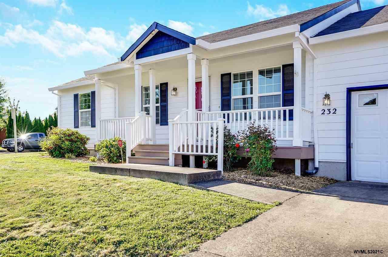Property Photo: 232 Whispering Pines Lp SE OR 97317