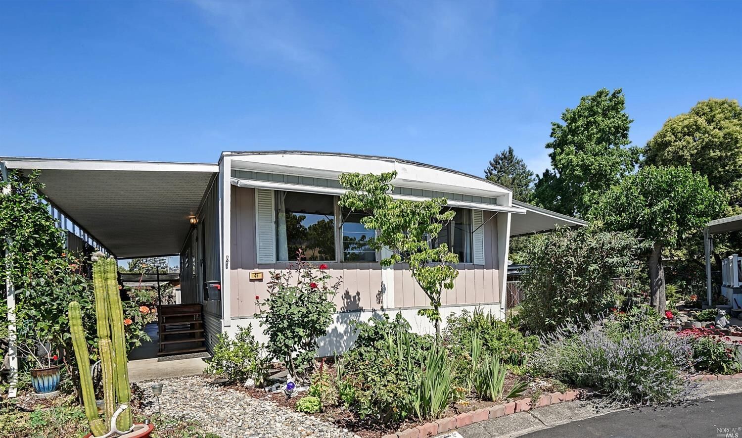 Property Photo:  45 Vista Court  CA 95409 