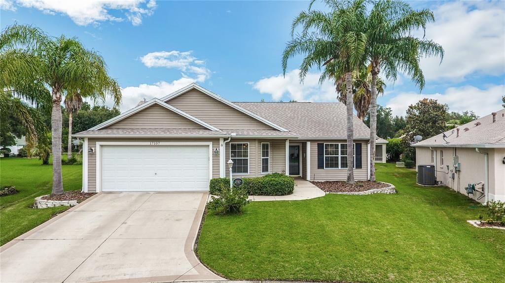 Property Photo: 17107 SE 93rd Exeter Court FL 32162
