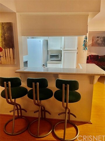 Property Photo: 4249 Longridge Avenue 107 CA 91604