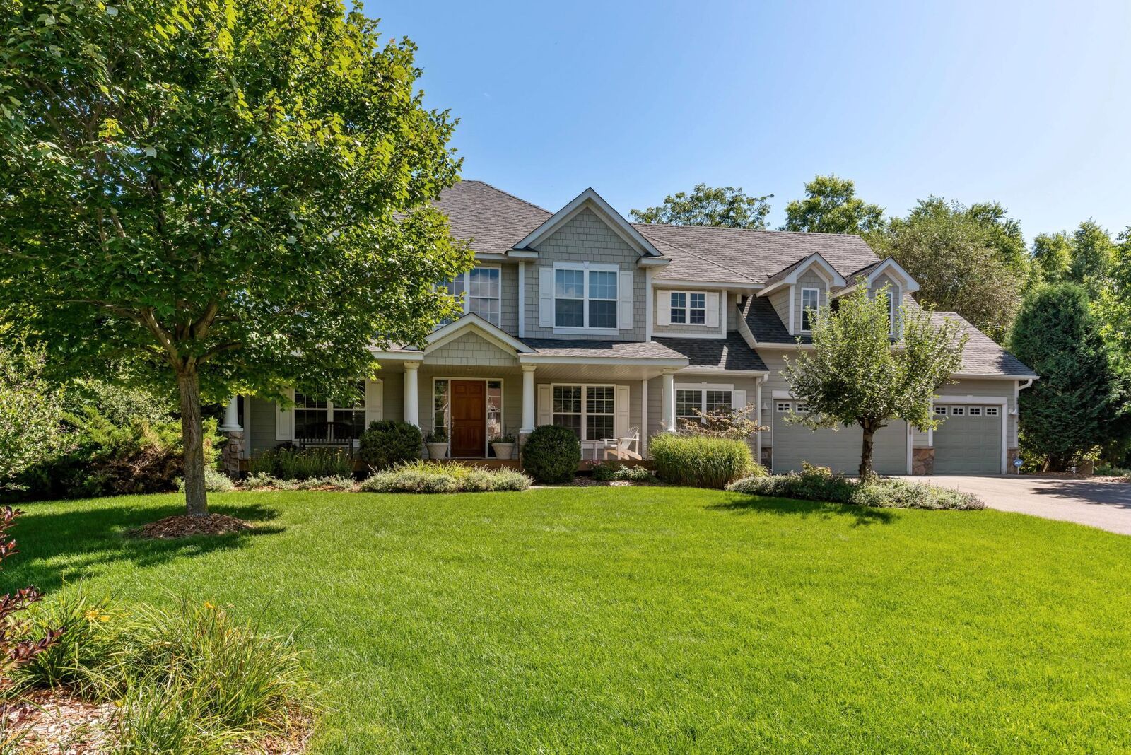 Property Photo:  5635 Fairway Drive  MN 55331 